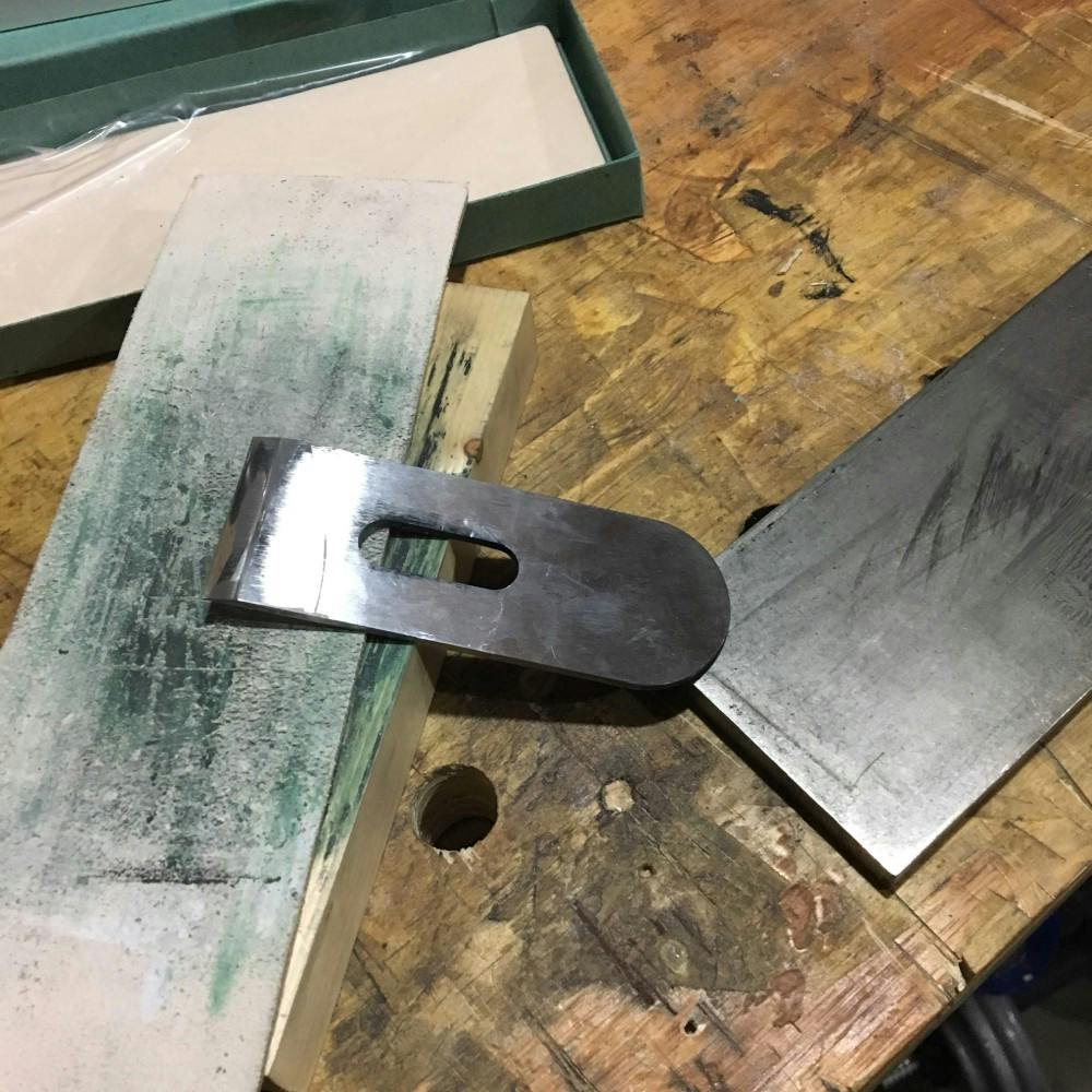Sharpening handplane blade 
